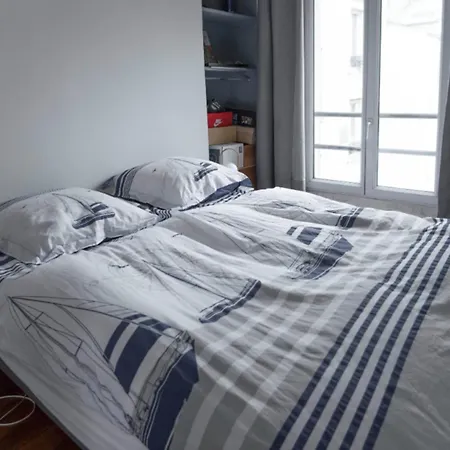 Apartment Beautiful 4-Person Apartment Near Montmartre