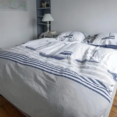 Apartment Beautiful 4-Person Apartment Near Montmartre Paris