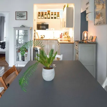 Beautiful 4-Person Apartment Near Montmartre * Paris